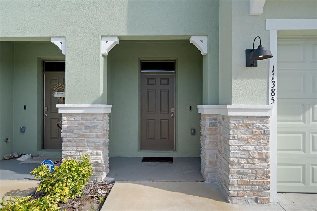 For Rent: $2,300 (3 beds, 2 baths, 1673 Square Feet)