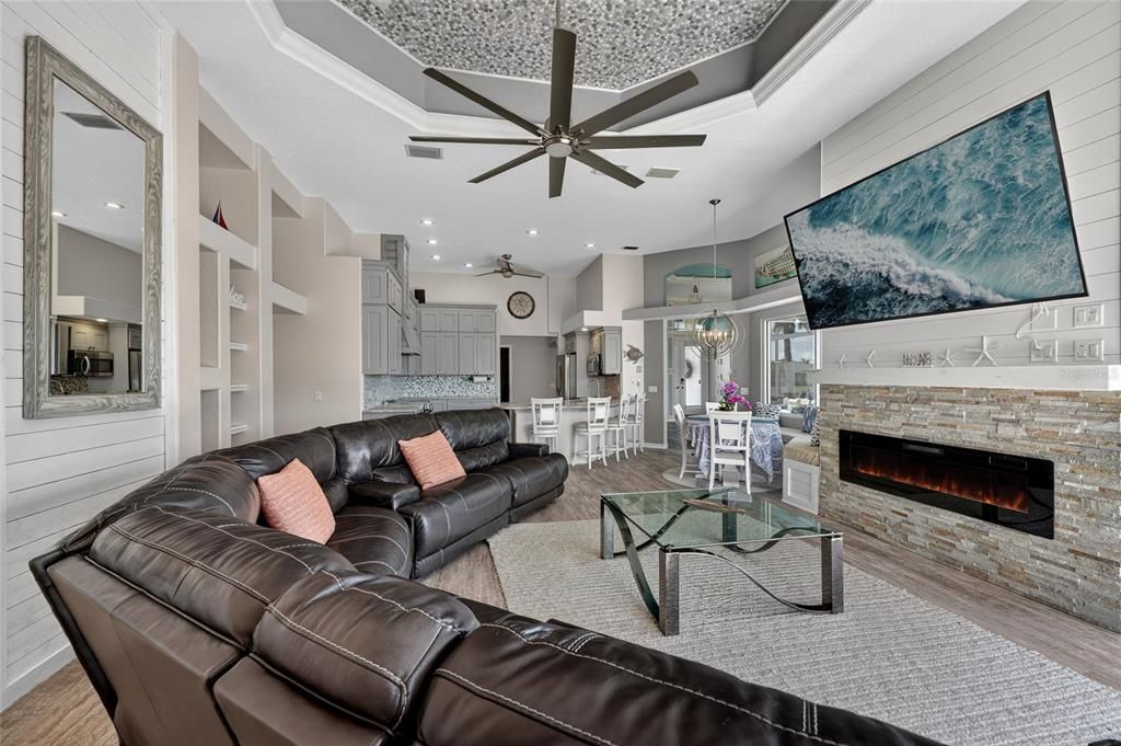 En Venta: $849,000 (4 camas, 3 baños, 2698 Pies cuadrados)