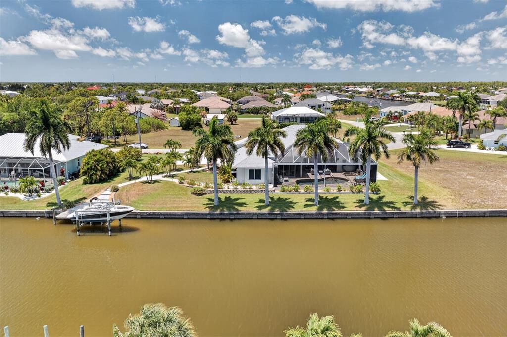 En Venta: $849,000 (4 camas, 3 baños, 2698 Pies cuadrados)