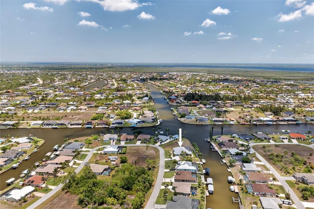 En Venta: $849,000 (4 camas, 3 baños, 2698 Pies cuadrados)