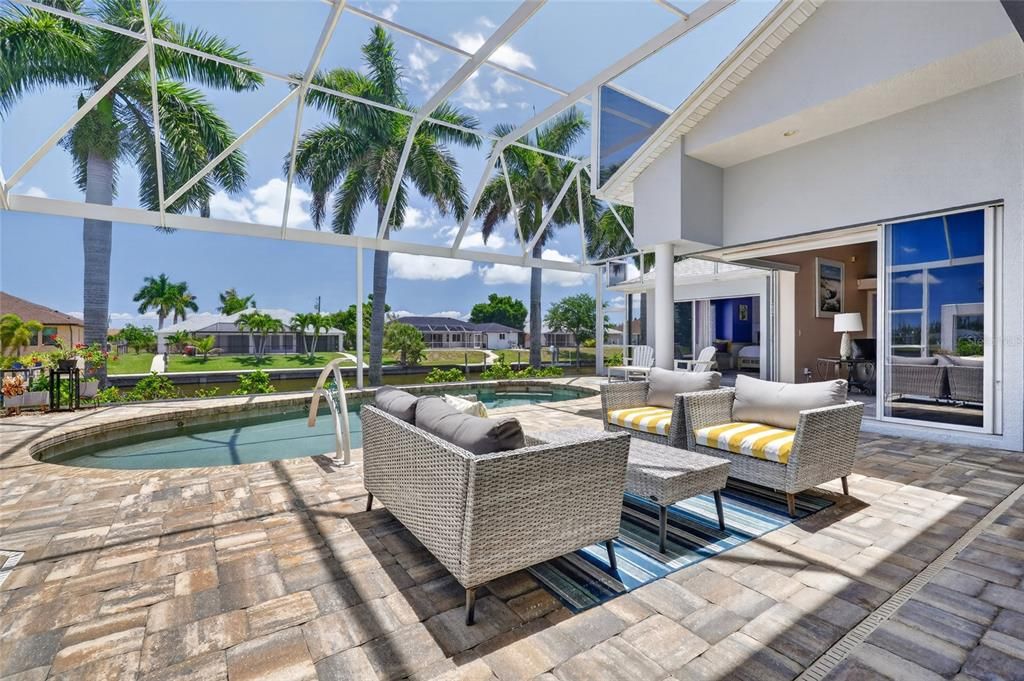 En Venta: $849,000 (4 camas, 3 baños, 2698 Pies cuadrados)