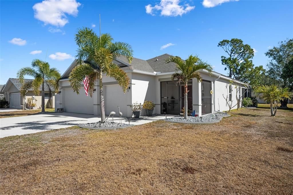 Active With Contract: $1,750 (3 beds, 2 baths, 1735 Square Feet)