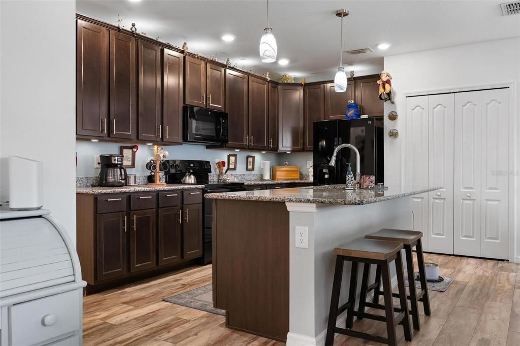 Active With Contract: $1,750 (3 beds, 2 baths, 1735 Square Feet)