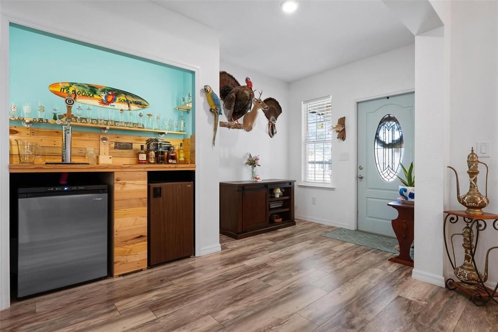Active With Contract: $1,750 (3 beds, 2 baths, 1735 Square Feet)