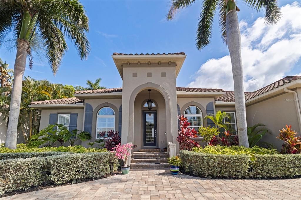 For Sale: $1,900,000 (4 beds, 3 baths, 3257 Square Feet)