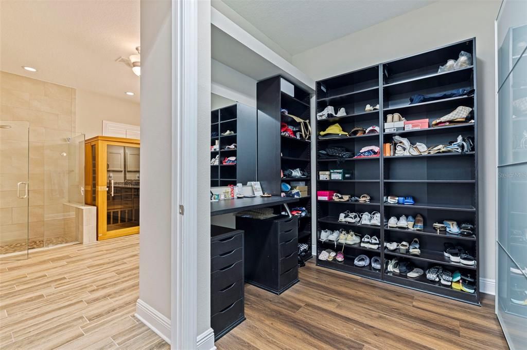 For Sale: $1,900,000 (4 beds, 3 baths, 3257 Square Feet)