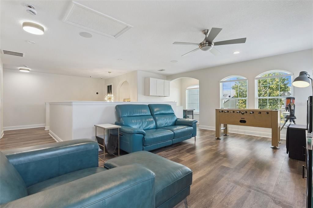 En Venta: $649,000 (4 camas, 2 baños, 3141 Pies cuadrados)