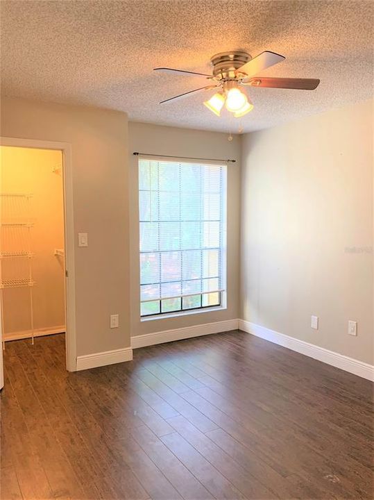 For Rent: $1,195 (1 beds, 1 baths, 581 Square Feet)