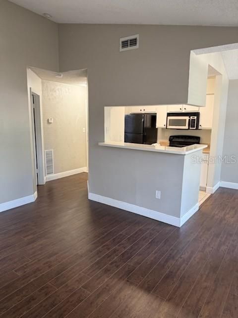 For Rent: $1,195 (1 beds, 1 baths, 581 Square Feet)
