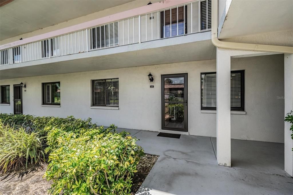 For Sale: $224,900 (2 beds, 2 baths, 1094 Square Feet)