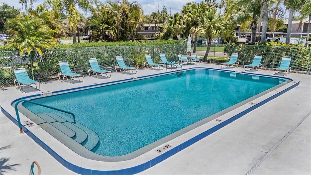 For Sale: $224,900 (2 beds, 2 baths, 1094 Square Feet)