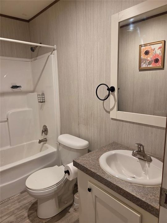 En Venta: $215,000 (3 camas, 2 baños, 1175 Pies cuadrados)