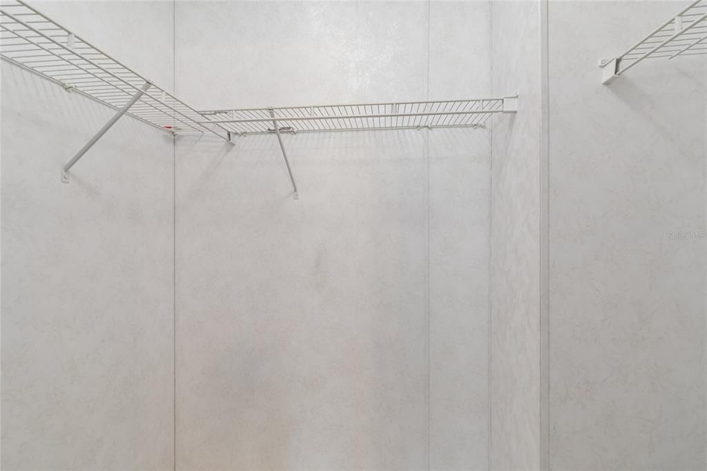 Activo con contrato: $220,000 (3 camas, 2 baños, 1296 Pies cuadrados)