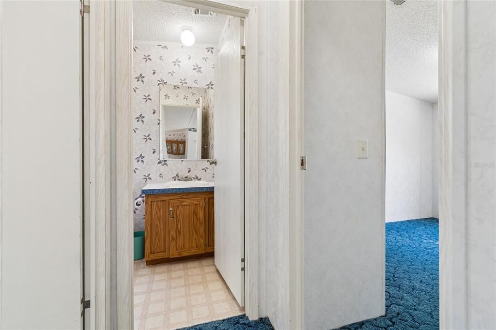 Activo con contrato: $220,000 (3 camas, 2 baños, 1296 Pies cuadrados)