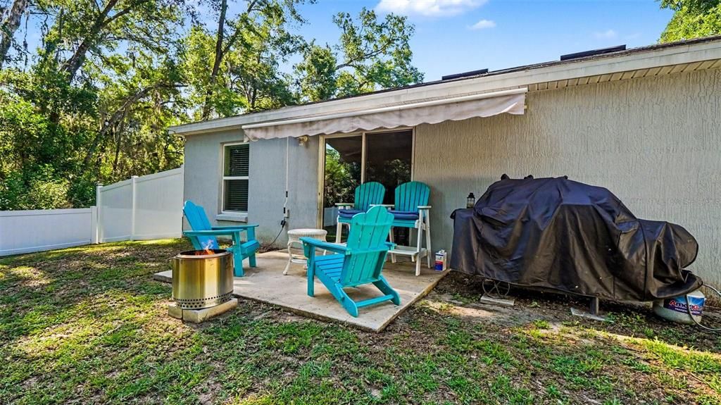 Activo con contrato: $245,000 (3 camas, 2 baños, 1228 Pies cuadrados)