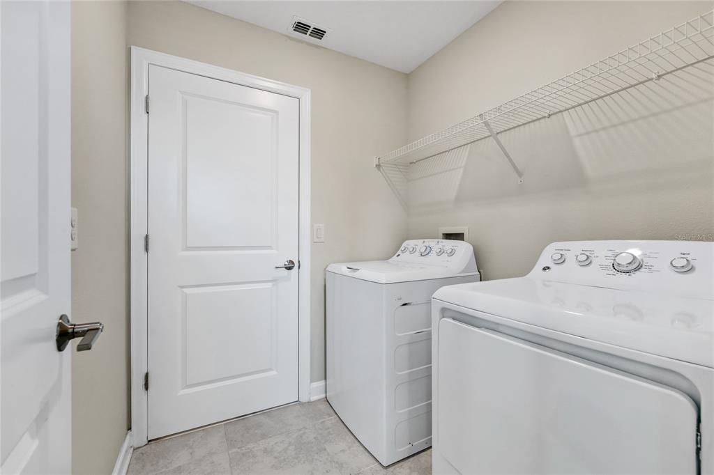 Active With Contract: $595,000 (4 beds, 2 baths, 2683 Square Feet)