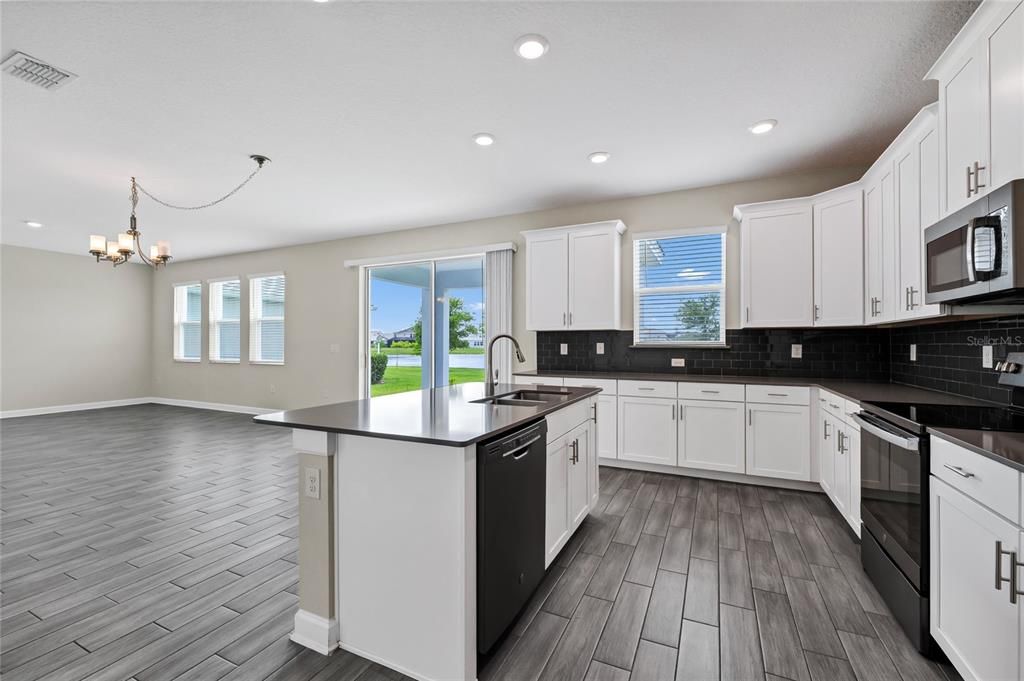 Active With Contract: $595,000 (4 beds, 2 baths, 2683 Square Feet)