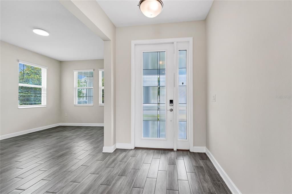 Active With Contract: $595,000 (4 beds, 2 baths, 2683 Square Feet)