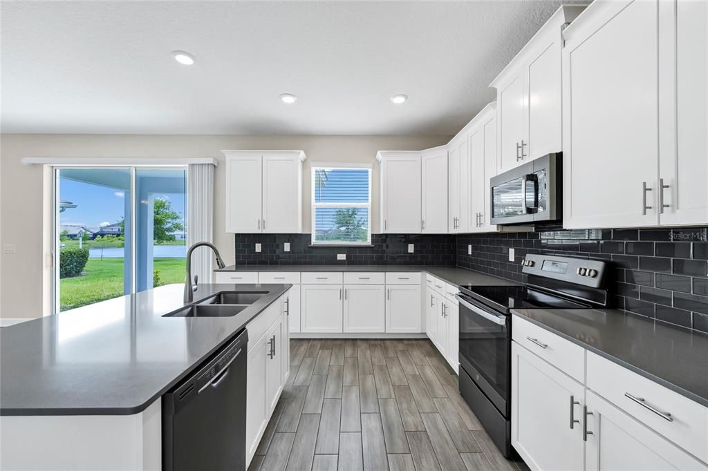 Active With Contract: $595,000 (4 beds, 2 baths, 2683 Square Feet)