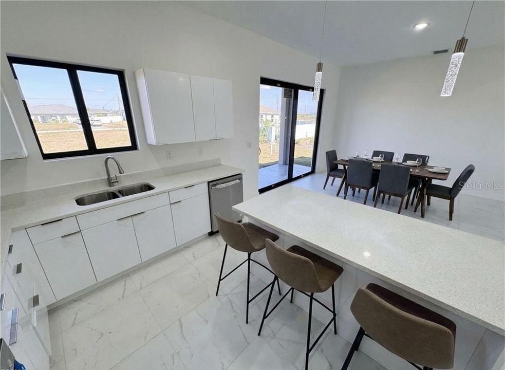 For Sale: $420,000 (4 beds, 3 baths, 1904 Square Feet)