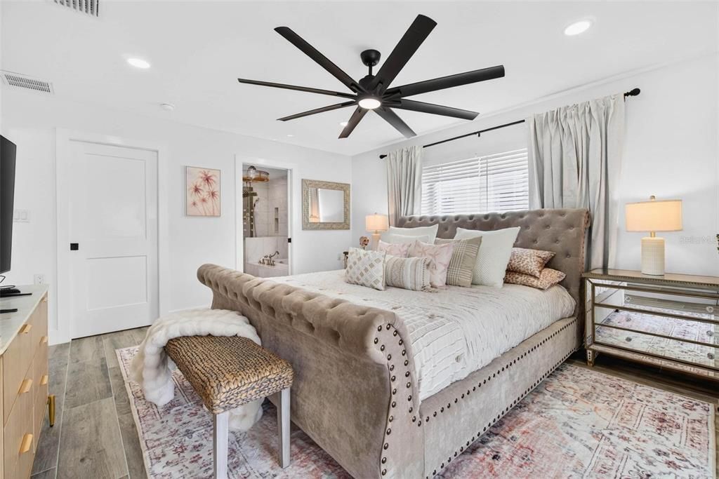 For Sale: $1,685,000 (4 beds, 2 baths, 2079 Square Feet)