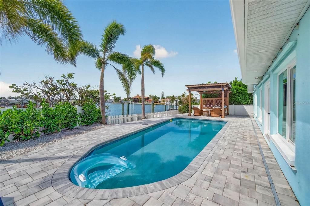 For Sale: $1,685,000 (4 beds, 2 baths, 2079 Square Feet)