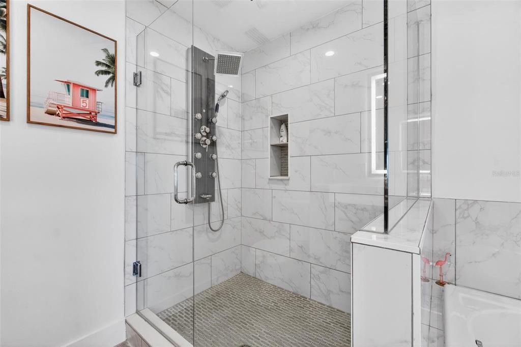 For Sale: $1,685,000 (4 beds, 2 baths, 2079 Square Feet)