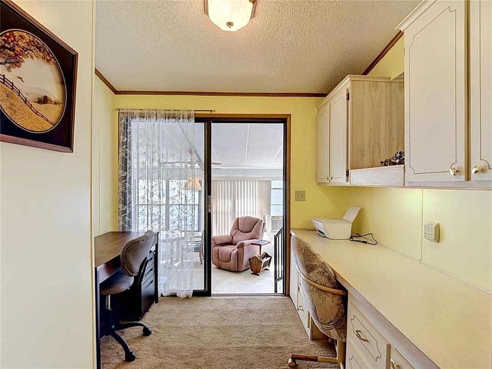 Active With Contract: $179,900 (2 beds, 2 baths, 1224 Square Feet)
