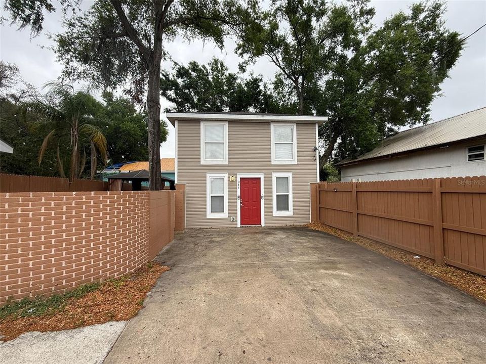 For Sale: $315,000 (4 beds, 2 baths, 1480 Square Feet)