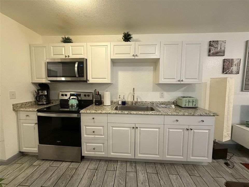 For Sale: $315,000 (4 beds, 2 baths, 1480 Square Feet)