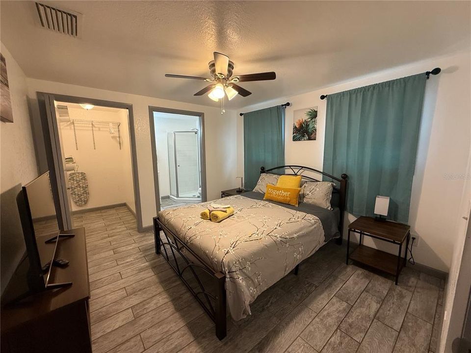 For Sale: $315,000 (4 beds, 2 baths, 1480 Square Feet)