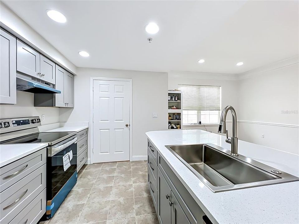 For Sale: $269,000 (3 beds, 2 baths, 1634 Square Feet)