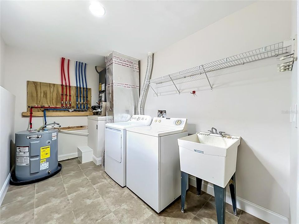 For Sale: $269,000 (3 beds, 2 baths, 1634 Square Feet)