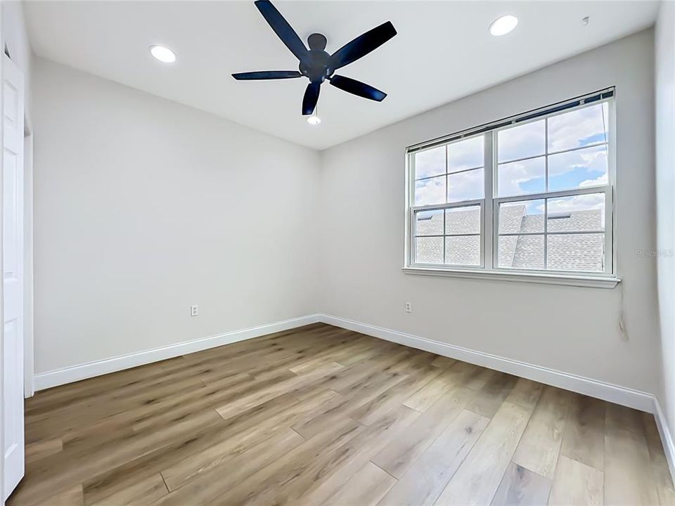 For Sale: $269,000 (3 beds, 2 baths, 1634 Square Feet)