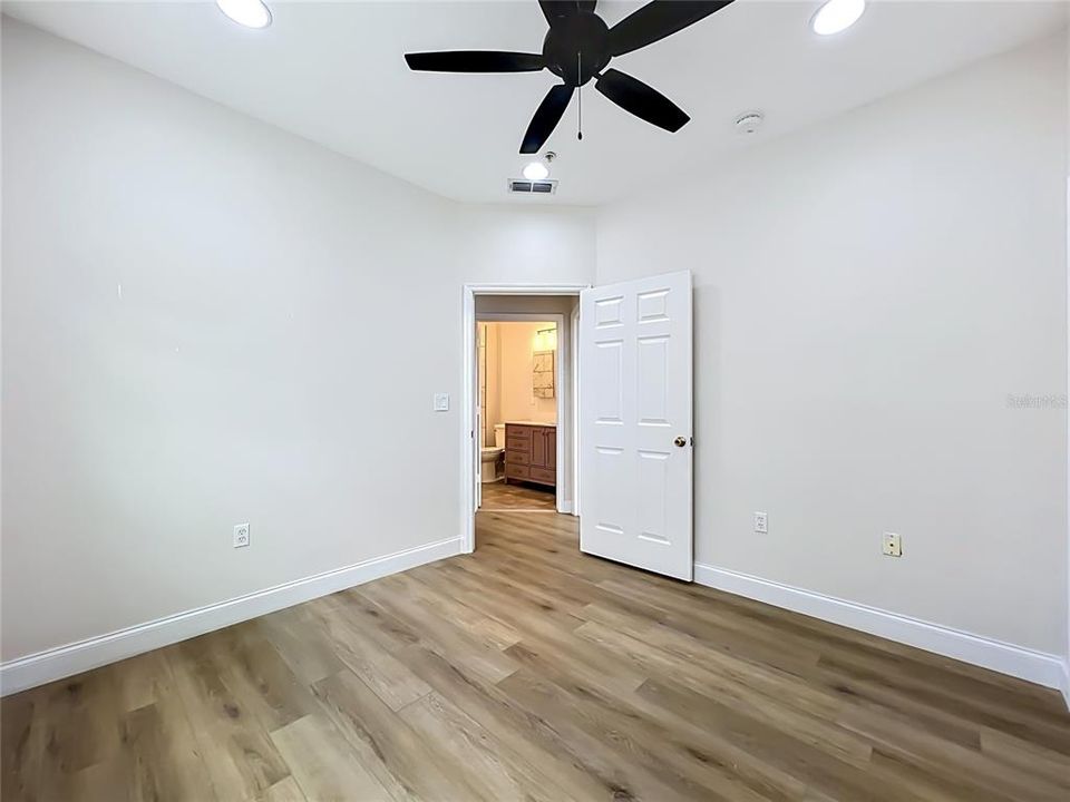 For Sale: $269,000 (3 beds, 2 baths, 1634 Square Feet)