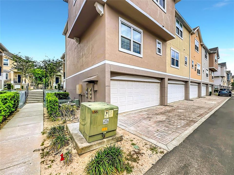 For Sale: $269,000 (3 beds, 2 baths, 1634 Square Feet)