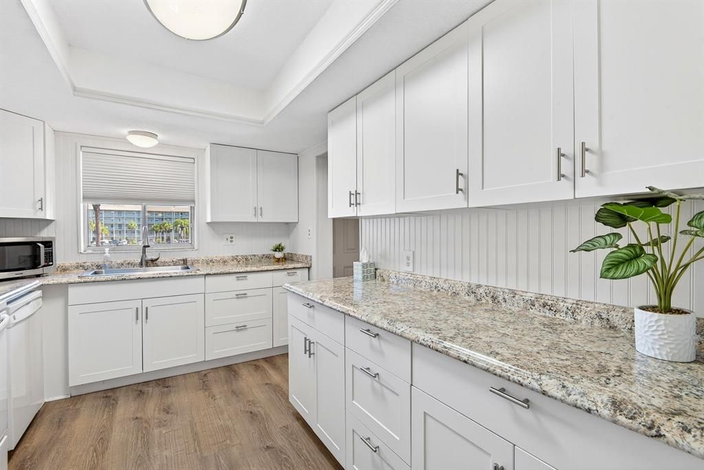 Activo con contrato: $158,000 (2 camas, 2 baños, 1144 Pies cuadrados)