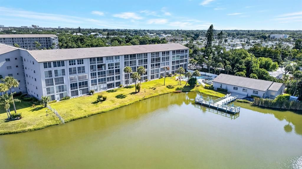 Activo con contrato: $158,000 (2 camas, 2 baños, 1144 Pies cuadrados)