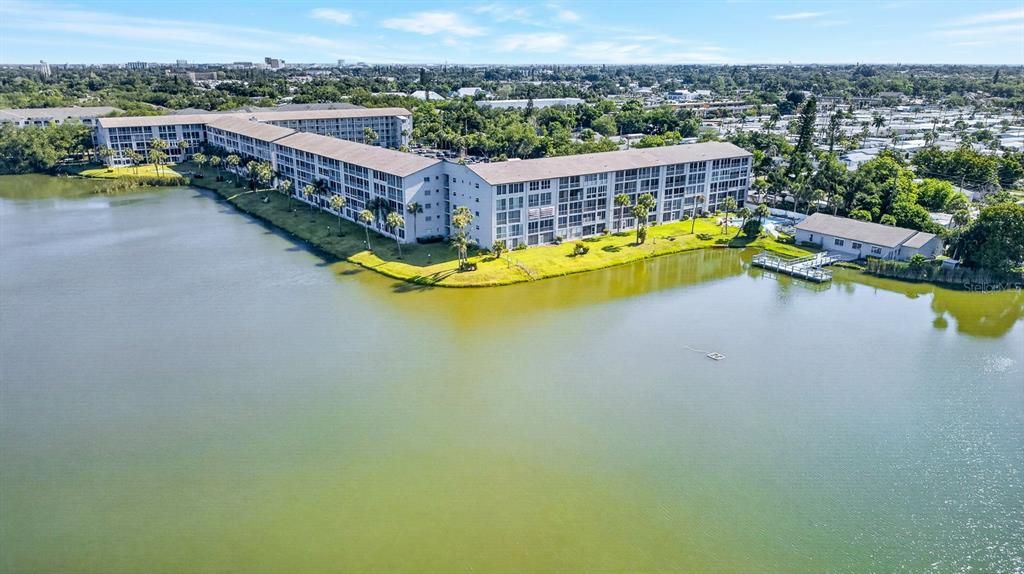 Activo con contrato: $158,000 (2 camas, 2 baños, 1144 Pies cuadrados)