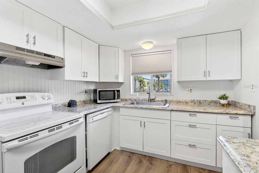 Activo con contrato: $158,000 (2 camas, 2 baños, 1144 Pies cuadrados)