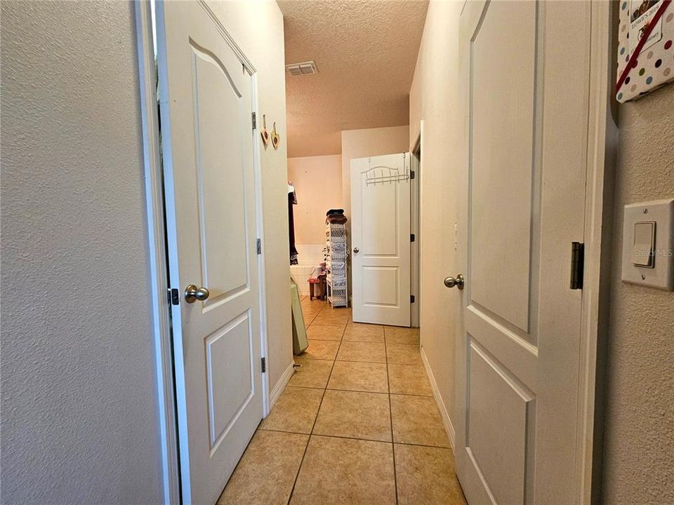 En Venta: $380,000 (4 camas, 2 baños, 1948 Pies cuadrados)