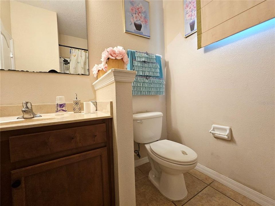 En Venta: $380,000 (4 camas, 2 baños, 1948 Pies cuadrados)