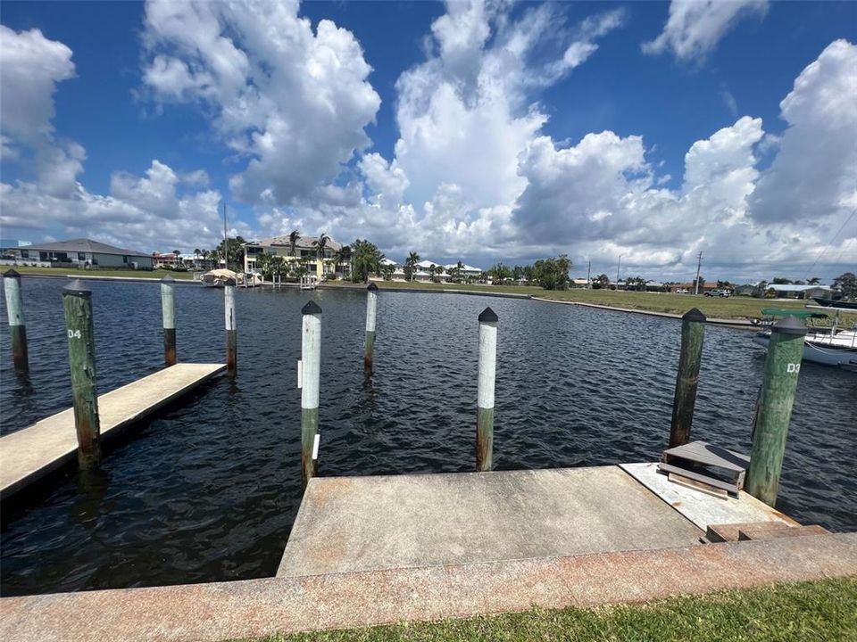For Rent: $1,550 (2 beds, 1 baths, 826 Square Feet)