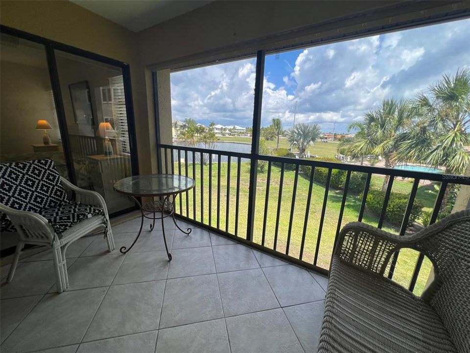 For Rent: $1,550 (2 beds, 1 baths, 826 Square Feet)