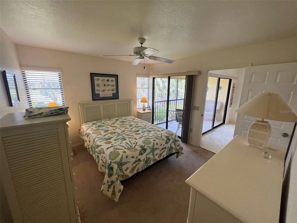 For Rent: $1,550 (2 beds, 1 baths, 826 Square Feet)
