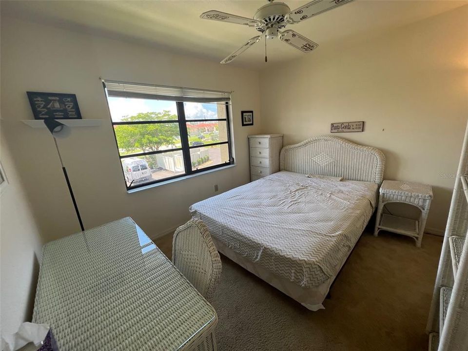 For Rent: $1,550 (2 beds, 1 baths, 826 Square Feet)