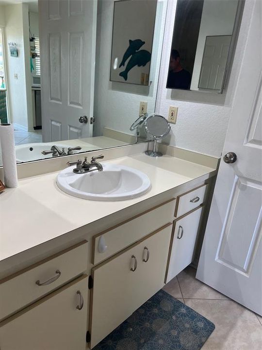 For Rent: $1,550 (2 beds, 1 baths, 826 Square Feet)