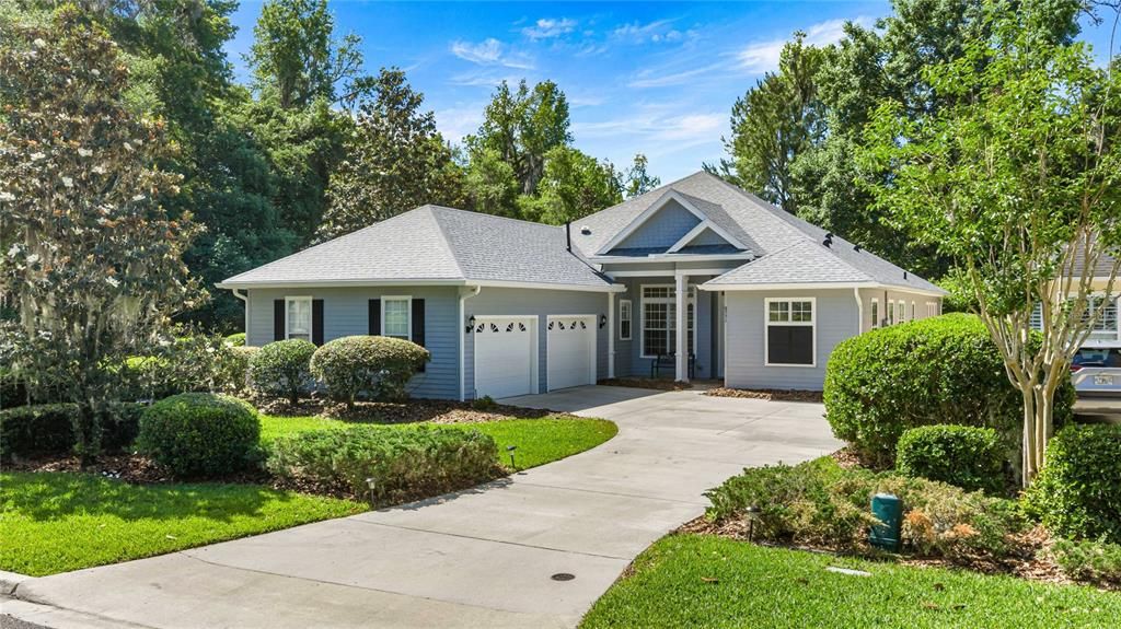 Active With Contract: $549,000 (3 beds, 3 baths, 2389 Square Feet)