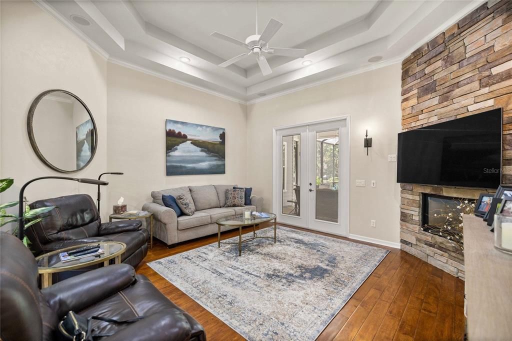 Active With Contract: $549,000 (3 beds, 3 baths, 2389 Square Feet)