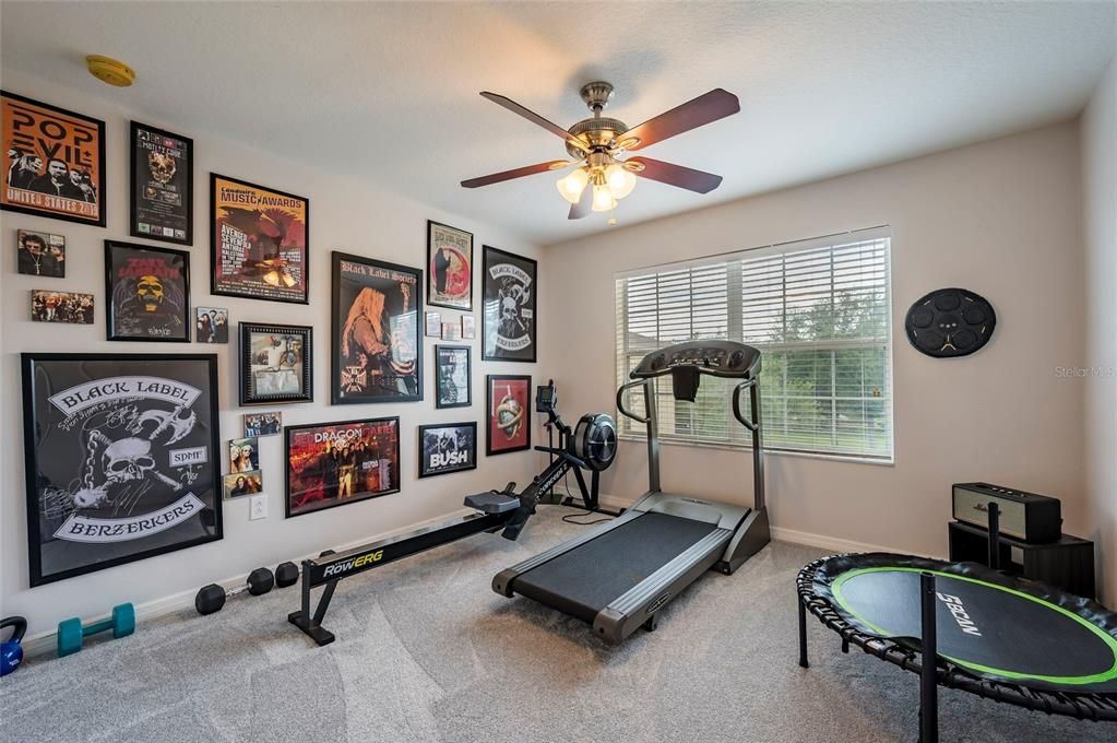 For Sale: $398,000 (4 beds, 3 baths, 2416 Square Feet)